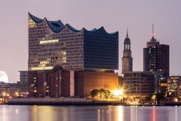 Elbphilharmonie Tour: Vom Skandal zum Architekturwunder