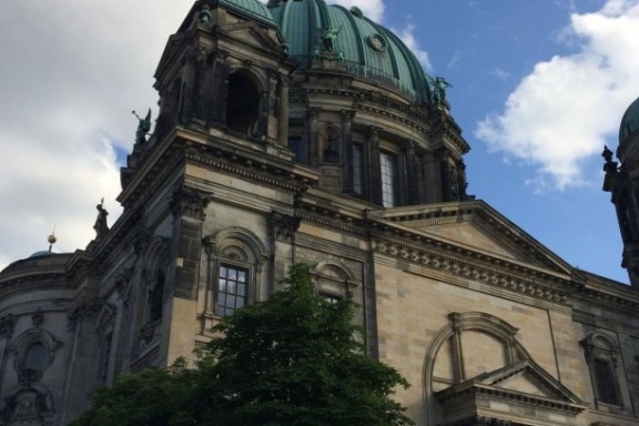 Außenansicht von einem historischen Gebäude