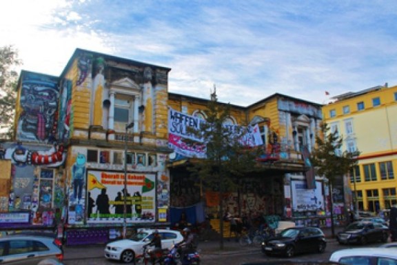 Häuser mit Graffity auf der Sternschanze