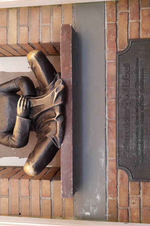 Das Schneider-Wibbel-Denkmal